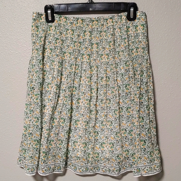 Max Studio Skirt Size: M✨️ Moving end of January 2025! Everything must go✨️ - Picture 2 of 8